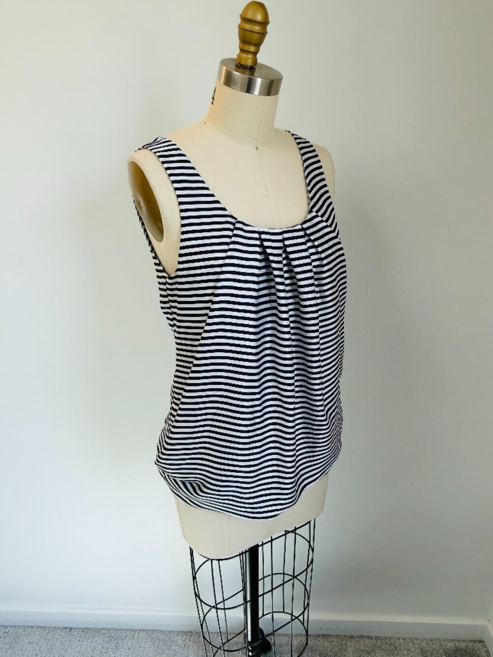 ✨ H&M Preppy & Nautical Striped Pleated Tank Top - 6✨